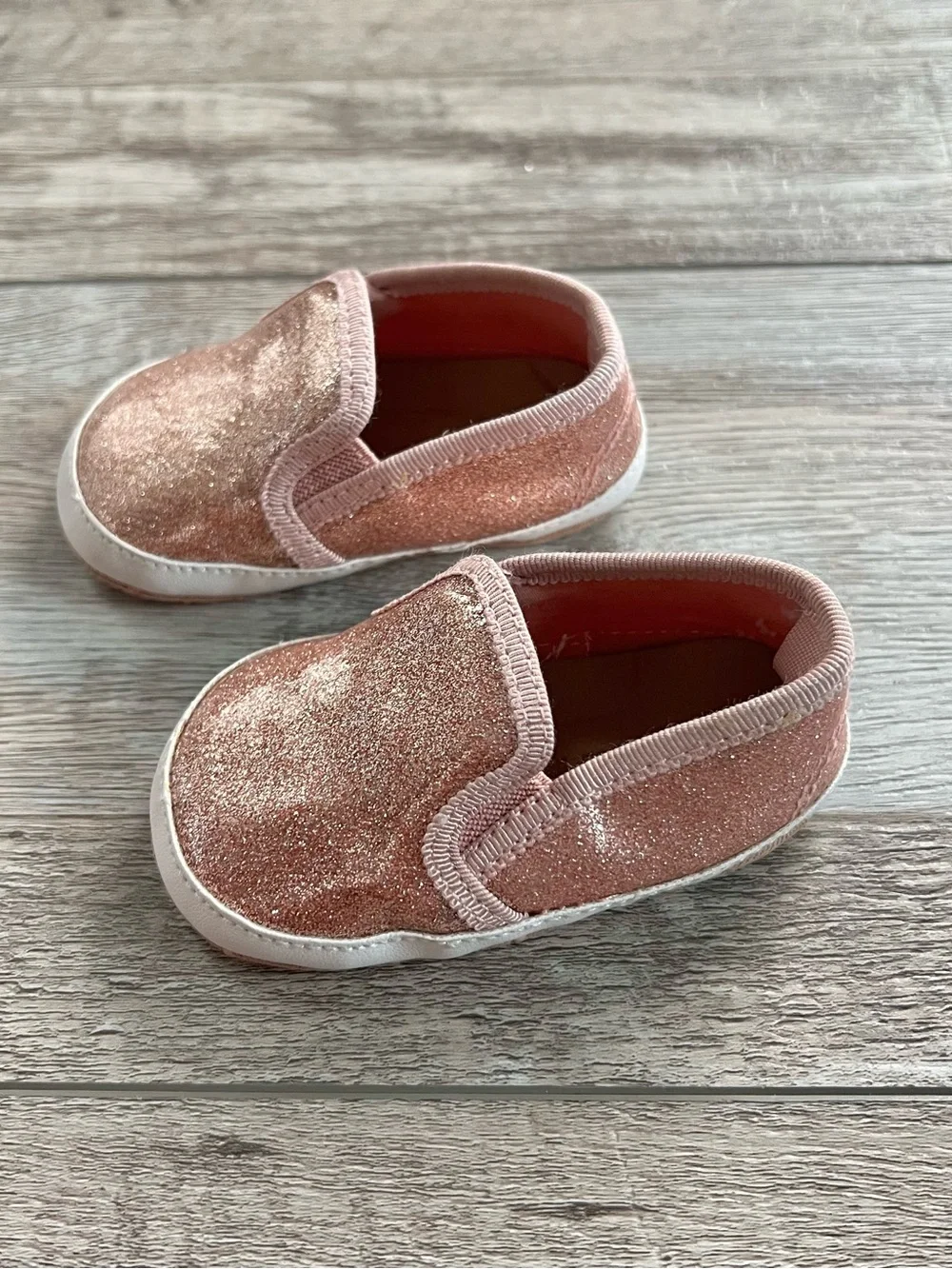 Old Navy Baby Girls Pink Sparkly Shoes Size 3-6 Months